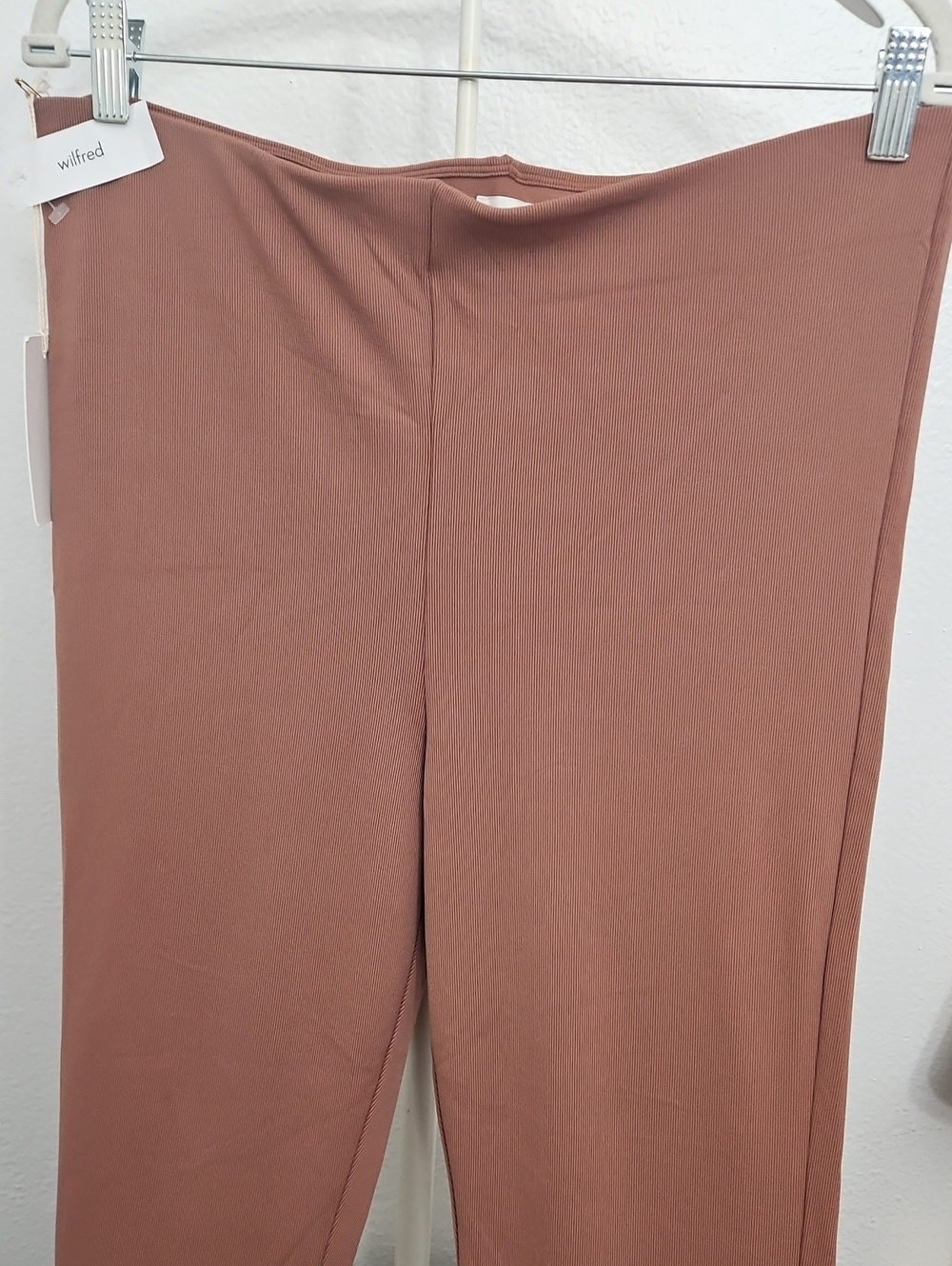 NWT Aritzia (Wilfred Free) Ponte Pants